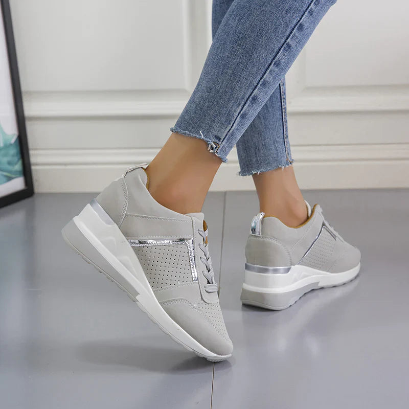 Angelika | Stylische Wolf-Sneaker