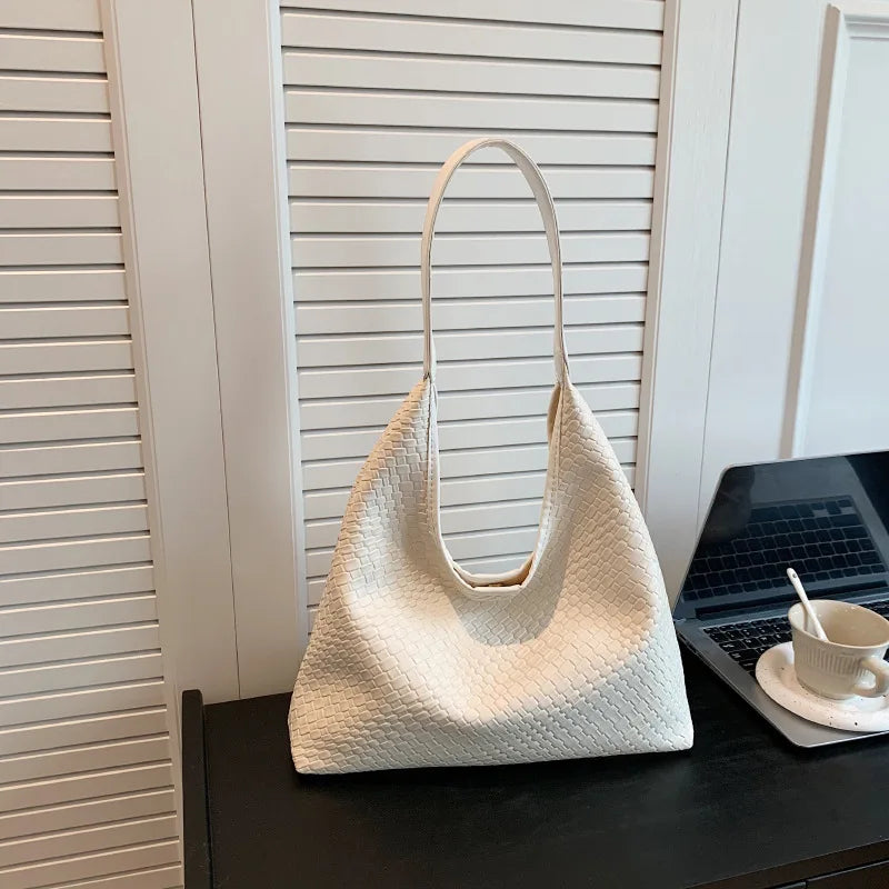 DIE PERFEKTE 'ARIEL' TASCHE MIT GEFLOCHTENEM KNOTEN