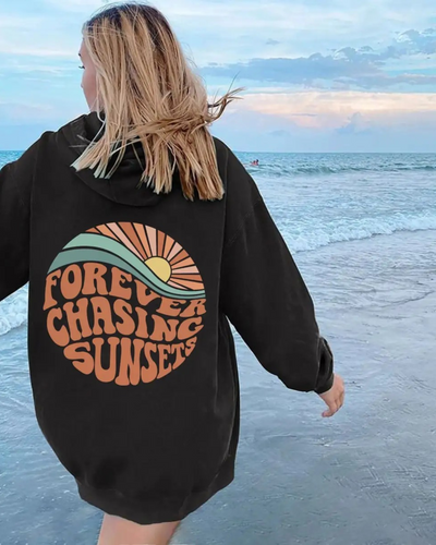 Kira | Bequemes Kapuzenpulli "Forever chasing sunsets"