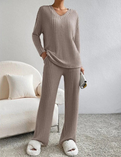 Lucia | Strickhose und Pullover für Frauen