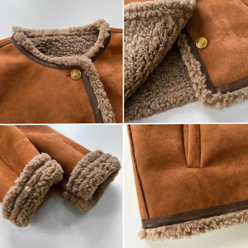 Clara | Geknöpfte Shearling Jacke