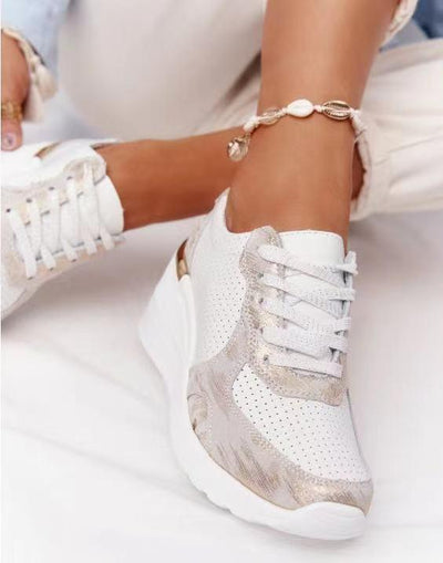 Angelika | Stylische Wolf-Sneaker