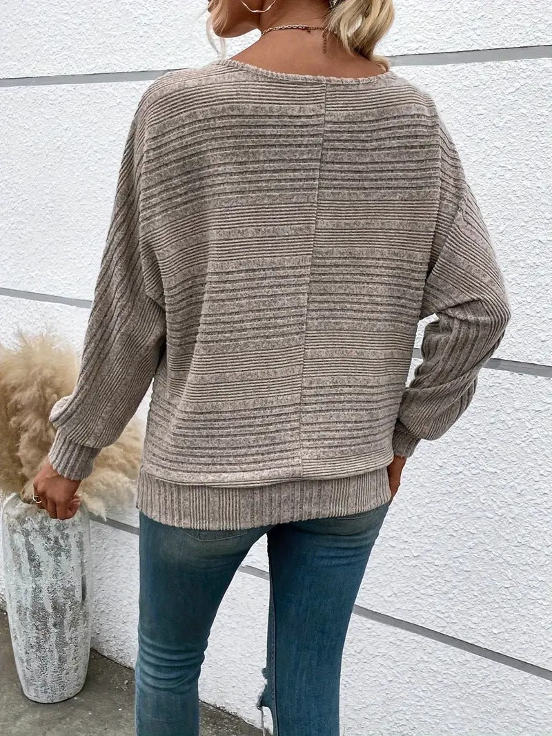 Kendall | Entspannter, unifarbener Pullover mit weiten Ärmeln.