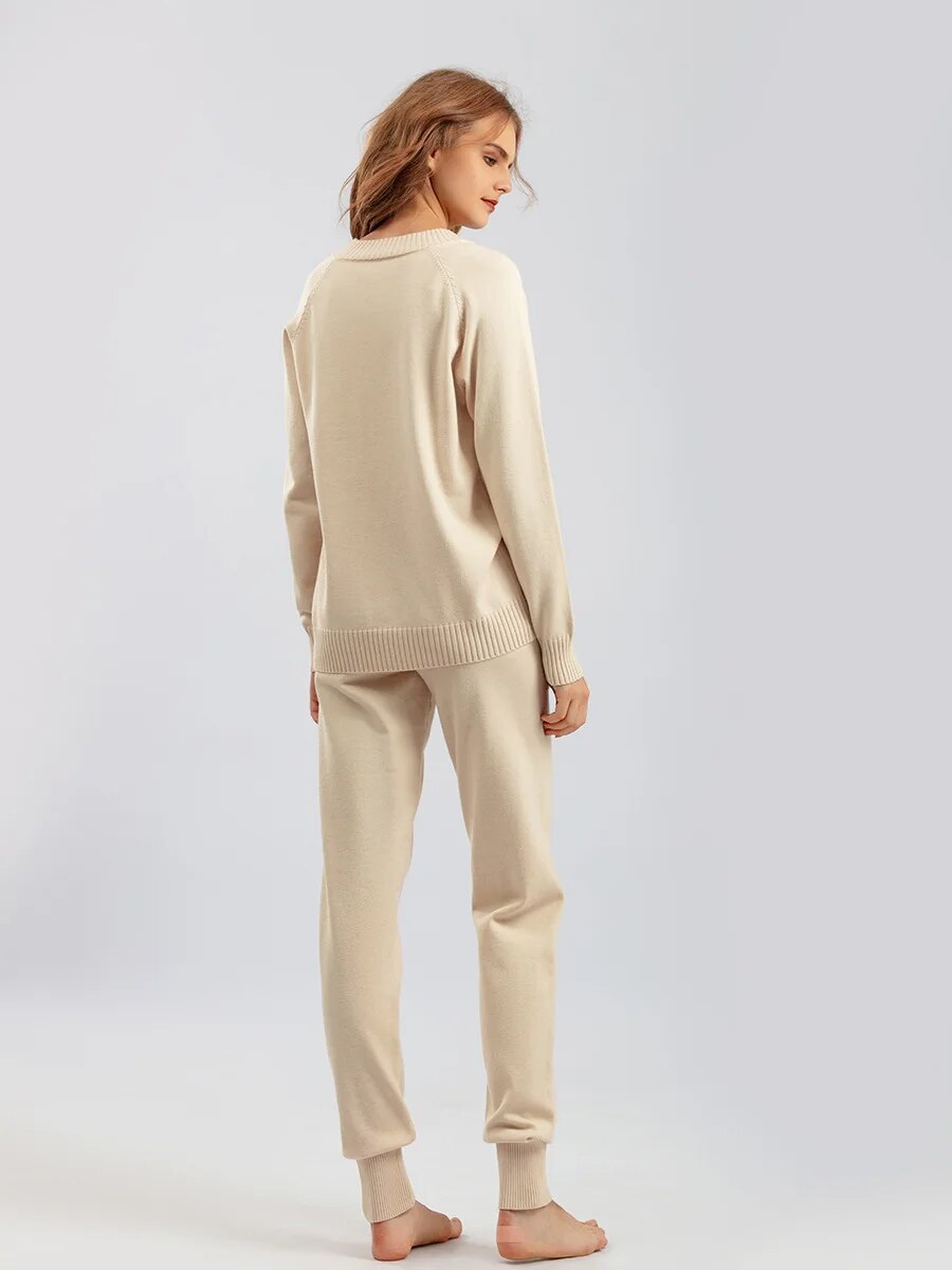 Axelle | Luxe Pullover & Hose Set