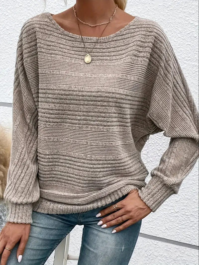 Kendall | Entspannter, unifarbener Pullover mit weiten Ärmeln.